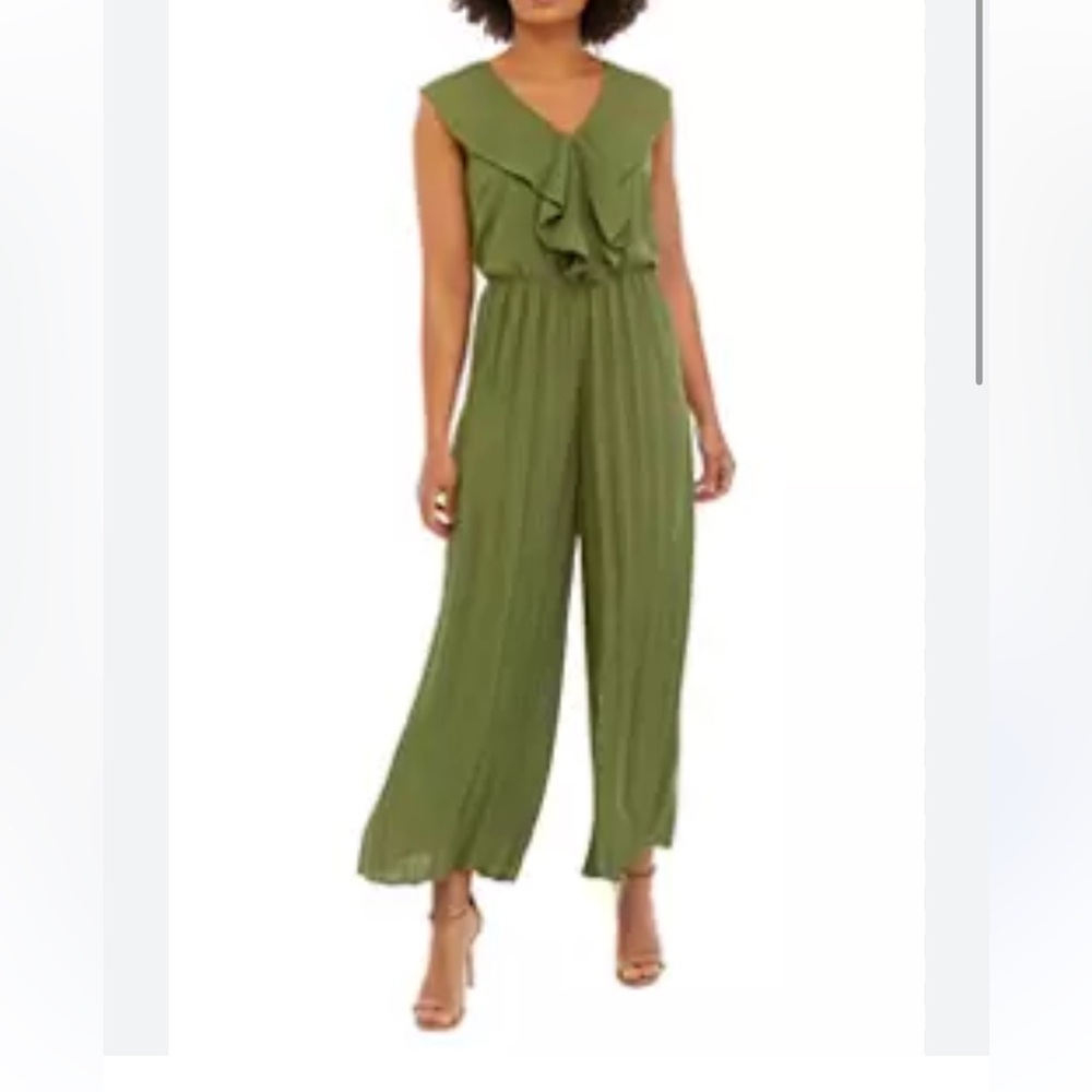 NWT Elie Tahari V-neck pleated bottom jumpsuit women’s size XS